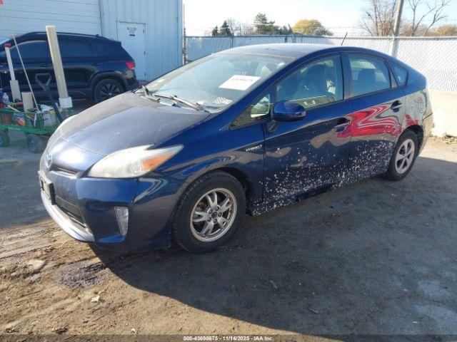 Toyota Prius Four Image 16