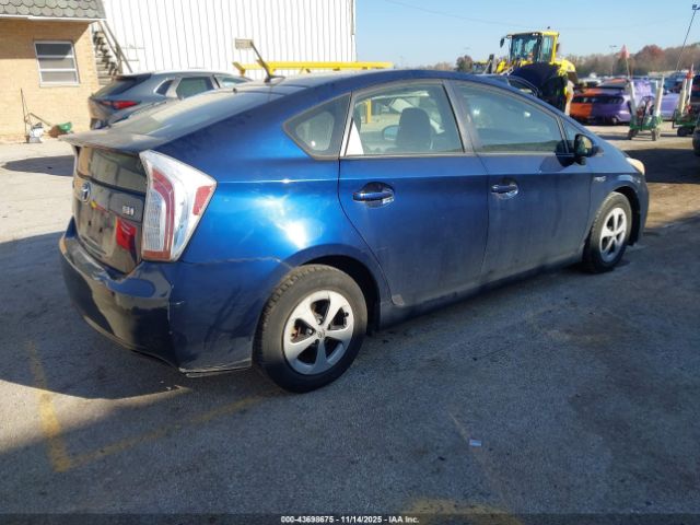 Toyota Prius Four Image 6