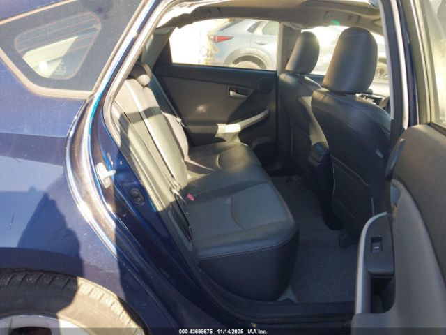 Toyota Prius Four Image 4