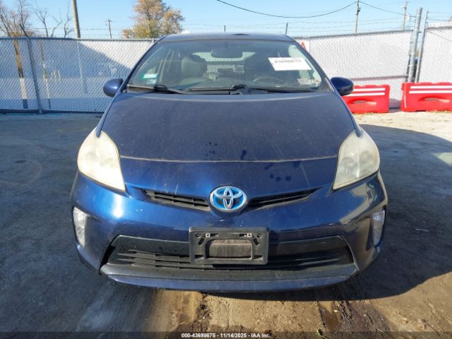 Toyota Prius Four Image 7