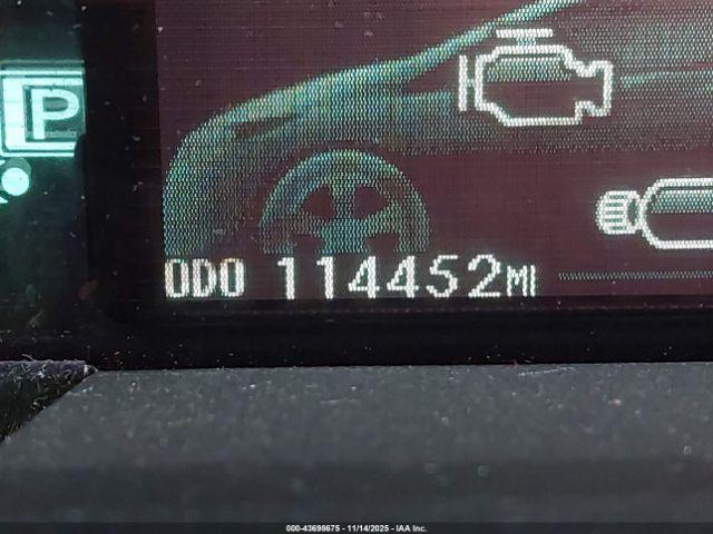 Toyota Prius Four Image 9