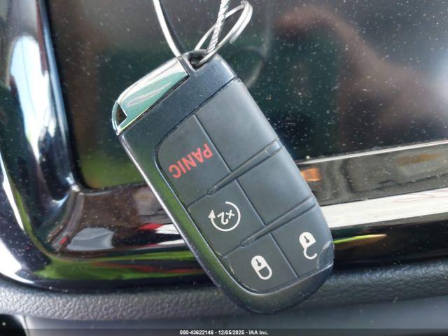 Jeep Compass Limited 4x4 Image 9