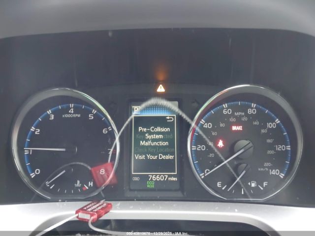 Toyota RAV4 Limited Image 9