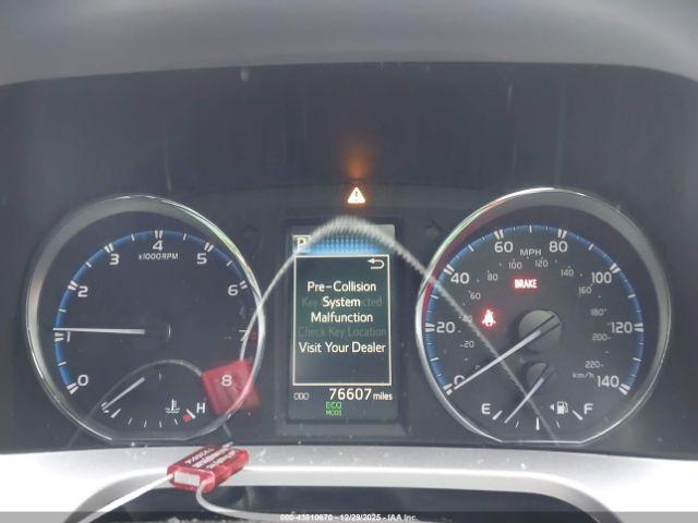 Toyota RAV4 Limited Image 9