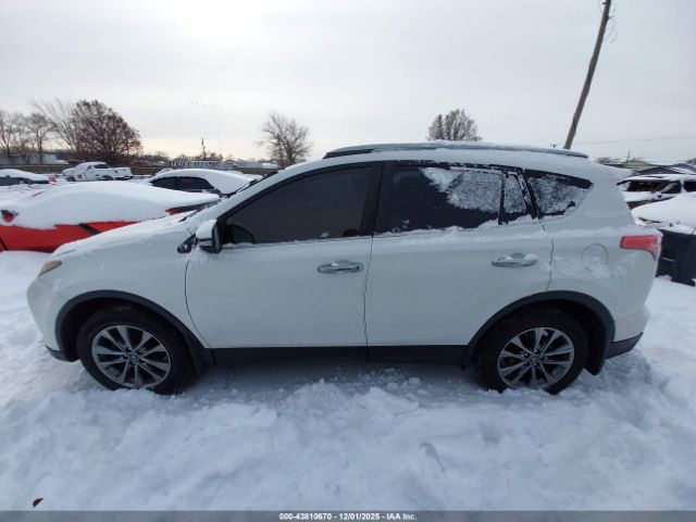 Toyota RAV4 Limited Image 11