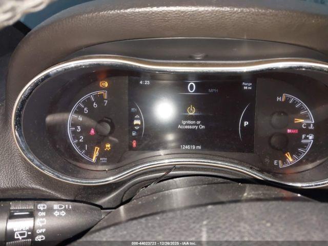 Jeep Grand Cherokee Laredo Image 4