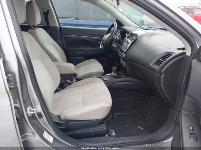 Mitsubishi Outlander Se Image 2