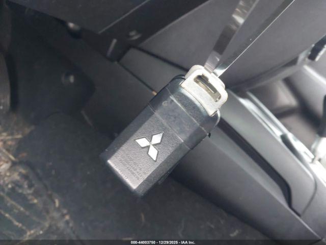 Mitsubishi Outlander Se Image 3