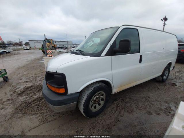 GMC Savana Work Van Image 6