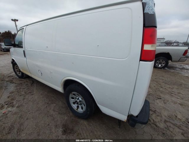 GMC Savana Work Van Image 7