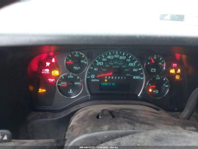 GMC Savana Work Van Image 8