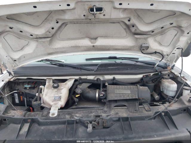 GMC Savana Work Van Image 12