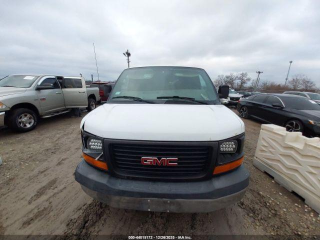 GMC Savana Work Van Image 5