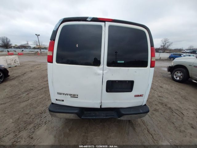GMC Savana Work Van Image 3