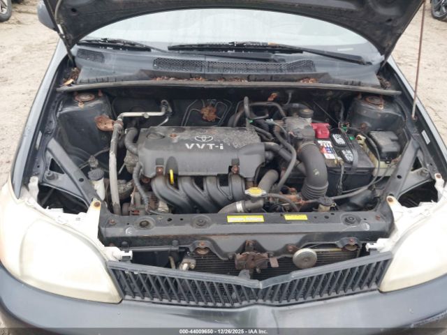 Toyota ECHO Image 14