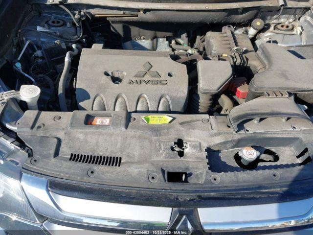 Mitsubishi Outlander Es Image 2