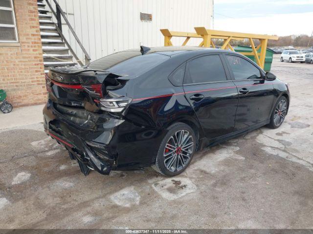 Kia Forte Gt Image 3