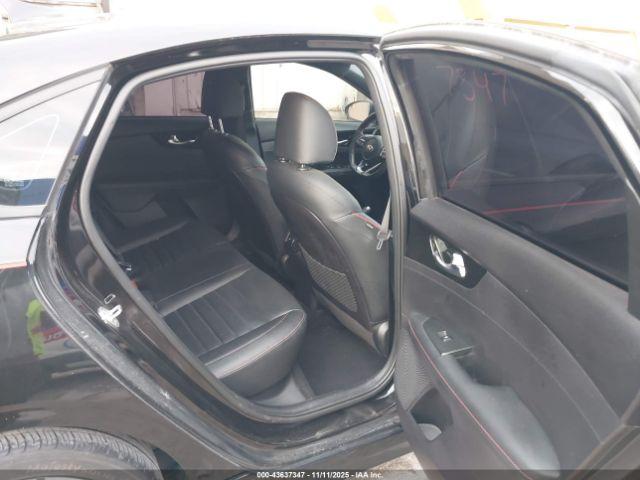 Kia Forte Gt Image 5