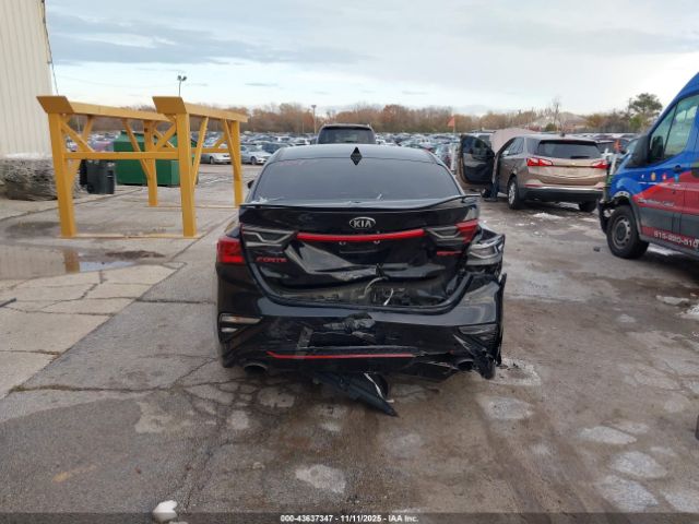 Kia Forte Gt Image 2