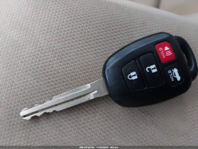 Toyota Corolla Le Image 3