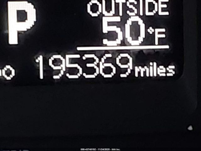 Toyota Corolla Le Image 12