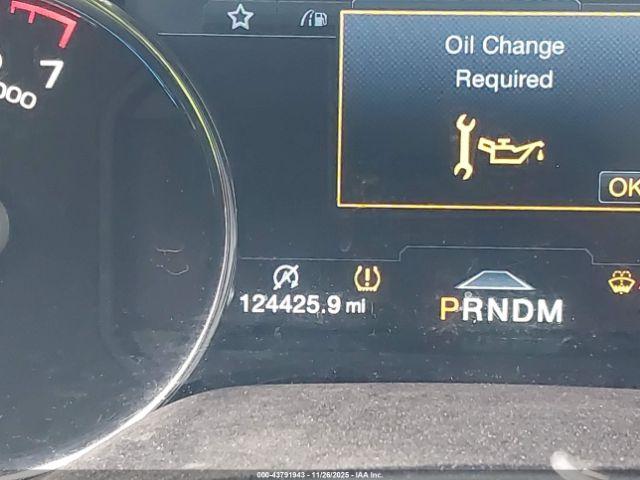 Ford F-150 Platinum Image 8