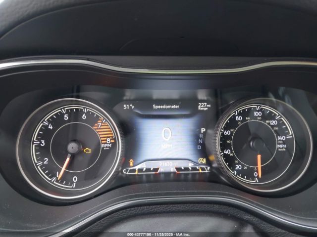 Jeep Cherokee Limited 4x4 Image 4