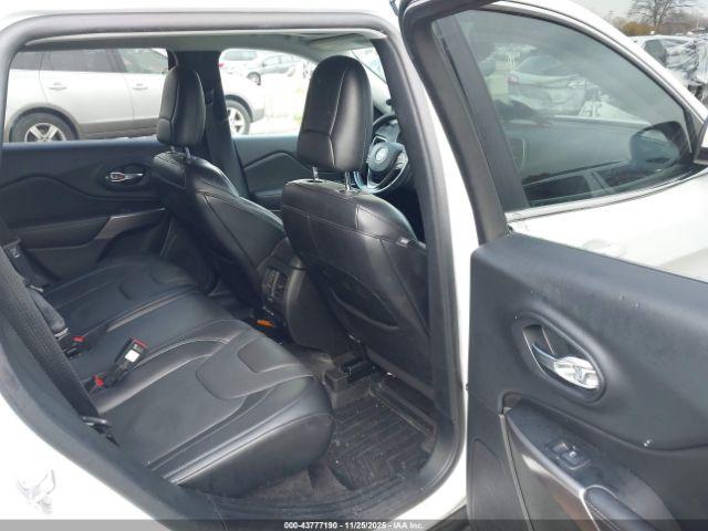 Jeep Cherokee Limited 4x4 Image 16