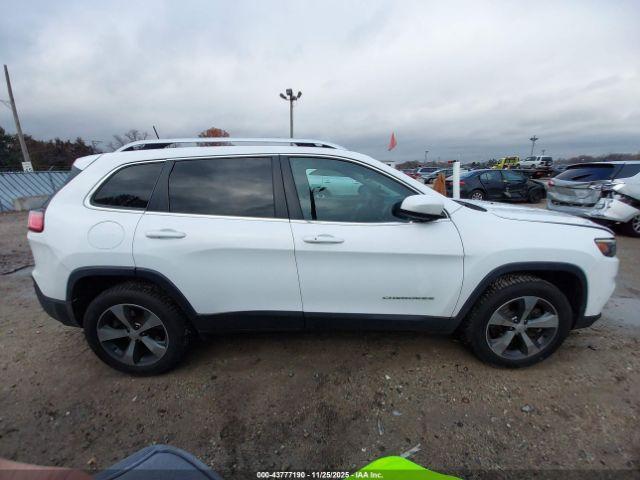 Jeep Cherokee Limited 4x4 Image 11