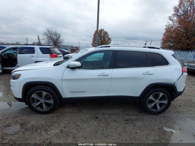 Jeep Cherokee Limited 4x4 Image 9