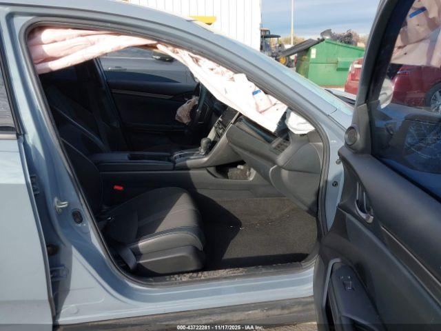 Honda Civic Sport Image 2