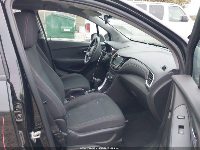 Chevrolet Trax Ls Image 5