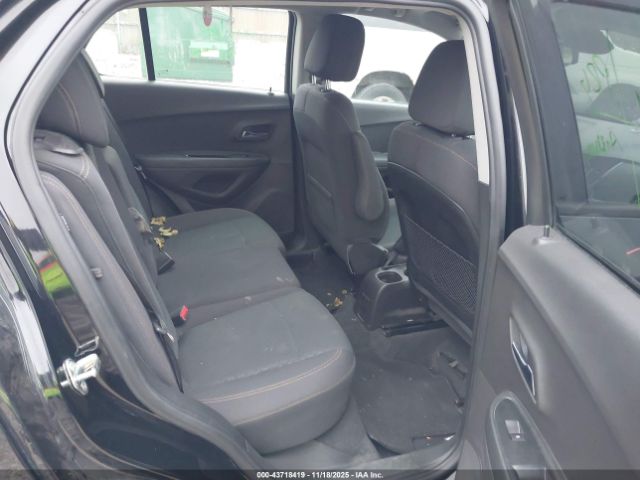 Chevrolet Trax Ls Image 2