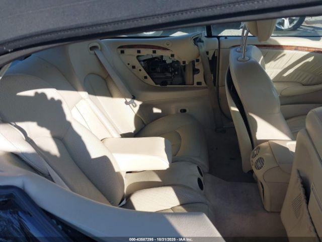 Mercedes-Benz Clk-class Image 12