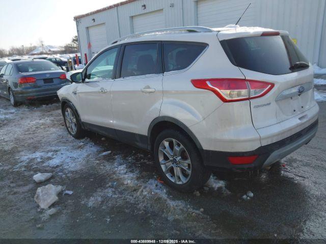 Ford Escape Titanium Image 11