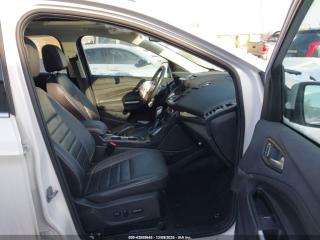 Ford Escape Titanium Image 3