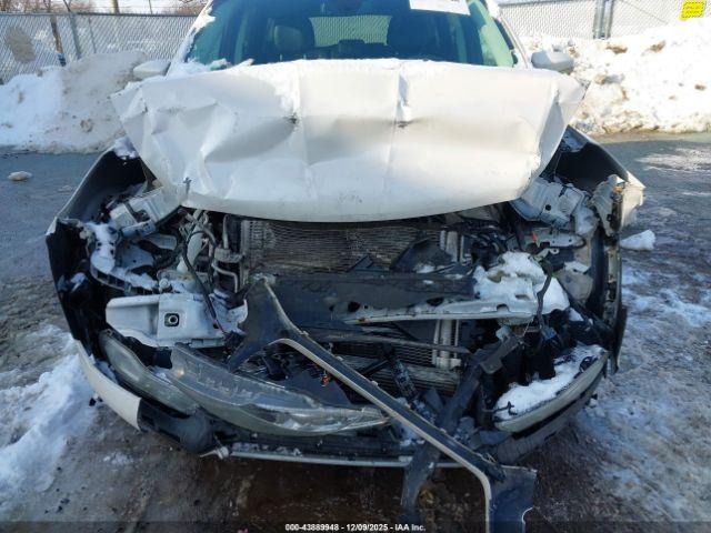 Ford Escape Titanium Image 17