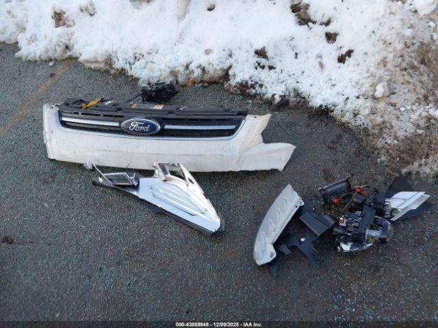 Ford Escape Titanium Image 10