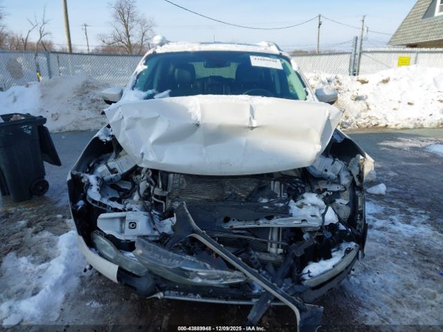 Ford Escape Titanium Image 2