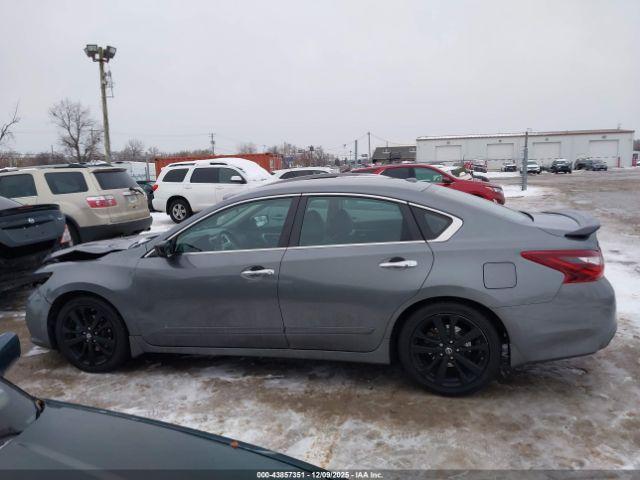 Nissan Altima 2.5 Sr Image 14