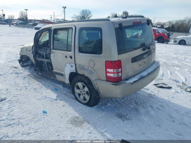 Jeep Liberty Sport Image 5