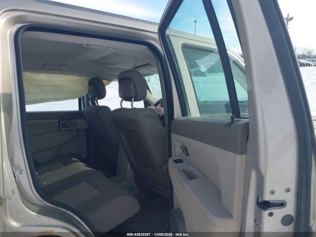 Jeep Liberty Sport Image 2