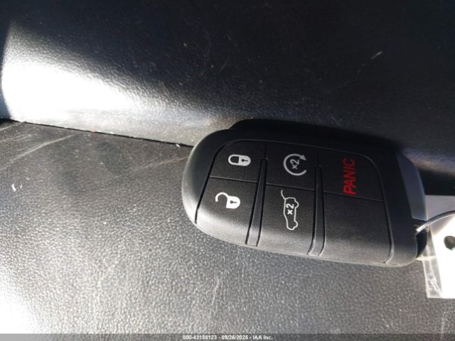 Jeep Grand Cherokee Limited 4x4 Image 8