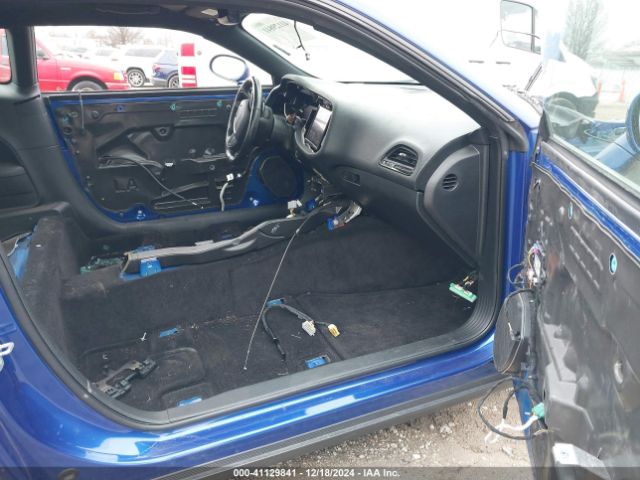 Dodge Challenger Image 6