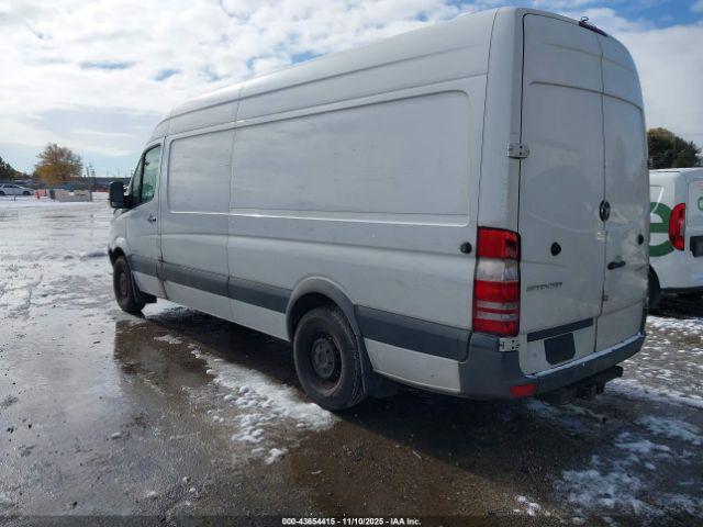 Mercedes-Benz Sprinter 2500 High Roof Image 12