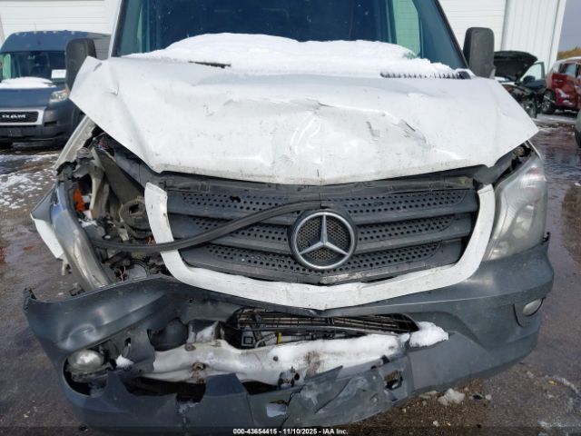 Mercedes-Benz Sprinter 2500 High Roof Image 11
