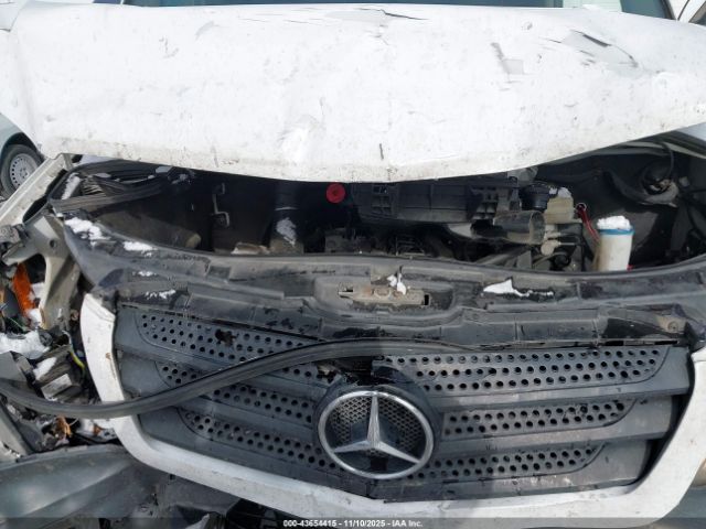 Mercedes-Benz Sprinter 2500 High Roof Image 10