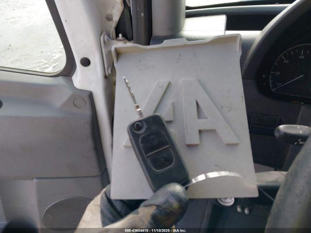 Mercedes-Benz Sprinter 2500 High Roof Image 4