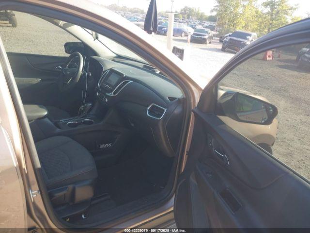 Chevrolet Equinox Lt Image 2