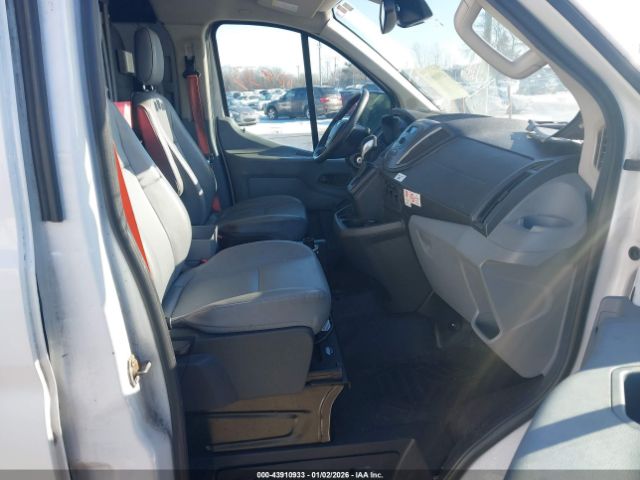 Ford Transit Image 9